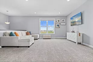 7538 38th St N, Oakdale, MN 55128 - Photo 2