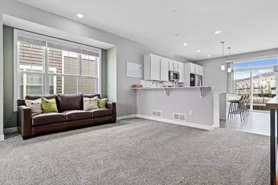 7538 38th Street N, Oakdale, MN 55128 - Photo 4