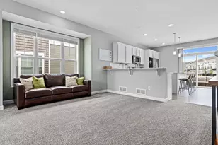 7538 38th St N, Oakdale, MN 55128 - Photo 4