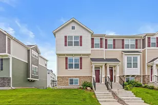 7538 38th St N, Oakdale, MN 55128 - Photo 1