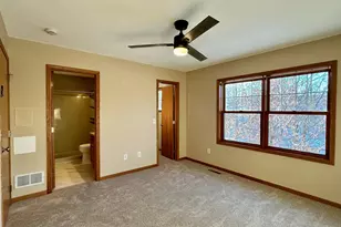 4285 Lindsey Ln, Minnetonka, MN 55345 - Photo 8