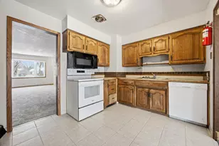 1210 14th St S, Moorhead, MN 56560 - Photo 4