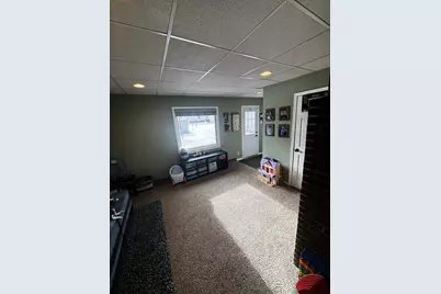 604 7th Avenue SW, Pipestone, MN 56164 - Photo 8