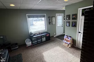 604 7th Ave SW, Pipestone, MN 56164 - Photo 8