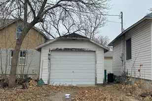 730 Alcove St, Albert Lea, MN 56007 - Photo 2