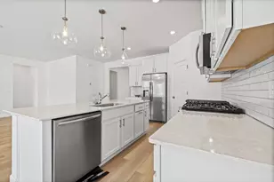 3825 Henna Ave N, Oakdale, MN 55128 - Photo 8