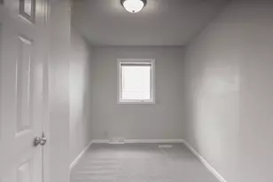 1183 Edgerton St, Saint Paul, MN 55130 - Photo 8