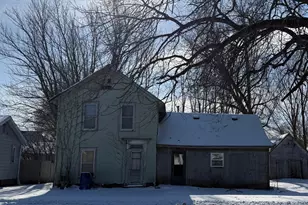 204 W Franklin St, Morristown, MN 55052 - Photo 1