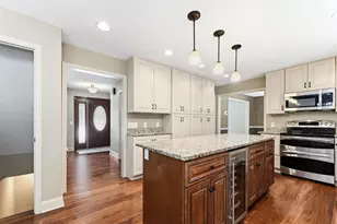 3415 Rosewood Ln N, Plymouth, MN 55441 - Photo 6