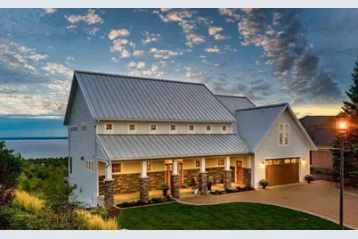 3725 North Ridge Road, Duluth, MN 55804 - Photo 1