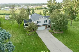 17849 Wedgewood Dr, Zumbrota, MN 55992 - Photo 4