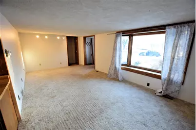 602 Main Avenue N, Roseau, MN 56751 - Photo 8