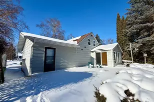 602 Main Ave N, Roseau, MN 56751 - Photo 2