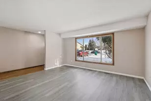 14349 Hemlock Ct S, Apple Valley, MN 55124 - Photo 8