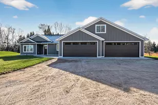 18986 Jackson St NE, East Bethel, MN 55011 - Photo 2