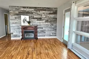 308 Maple Ave S, Thief River Falls, MN 56701 - Photo 6