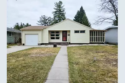 308 Maple Avenue S, Thief River Falls, MN 56701 - Photo 1