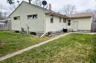 308 Maple Ave S, Thief River Falls, MN 56701 - Photo 32
