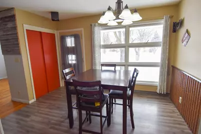 308 Maple Avenue S, Thief River Falls, MN 56701 - Photo 10