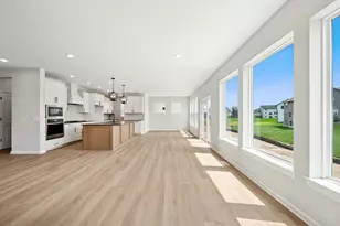 10577 Minnesota Ln N, Maple Grove, MN 55369 - Photo 4