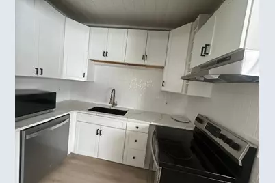 219 E Vasa Avenue, Fergus Falls, MN 56537 - Photo 10