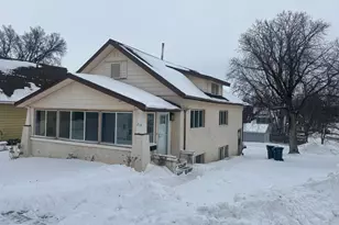 219 E Vasa Ave, Fergus Falls, MN 56537 - Photo 1