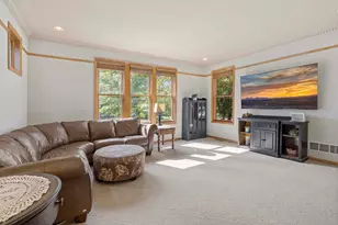 10668 Alton Ct, Inver Grove Heights, MN 55077 - Photo 6