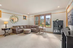 10668 Alton Ct, Inver Grove Heights, MN 55077 - Photo 8