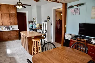 622 7th St, Sibley, IA 51249 - Photo 6