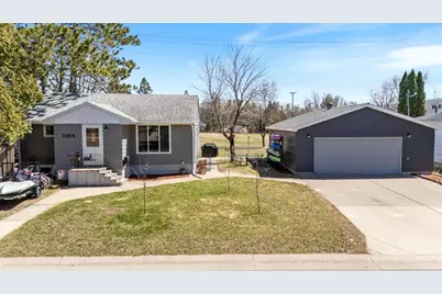 3914 5th Avenue E, Hibbing, MN 55746 - Photo 1
