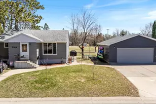 3914 5th Ave E, Hibbing, MN 55746 - Photo 1