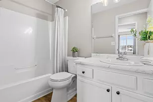 1579 County Rd D E, Maplewood, MN 55109 - Photo 18