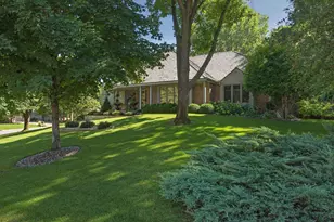 8725 Sandro Rd, Bloomington, MN 55438 - Photo 2