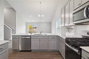 2223 La Tour Dr, Shakopee, MN 55379 - Photo 2