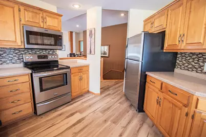 409 19th Street SE, Willmar, MN 56201 - Photo 2
