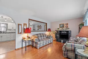 1813 209th Ct NE, East Bethel, MN 55011 - Photo 2