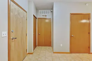 2565 Franklin Ave, Saint Paul, MN 55114 - Photo 8