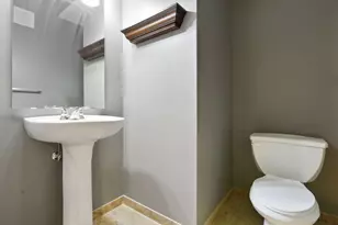 2565 Franklin Ave, Saint Paul, MN 55114 - Photo 14