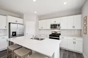 480 Blueridge St, Delano, MN 55328 - Photo 2