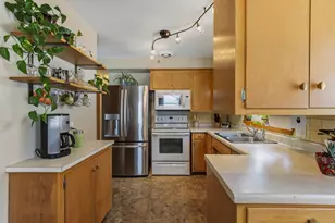 1297 Hall Ave, West Saint Paul, MN 55118 - Photo 8