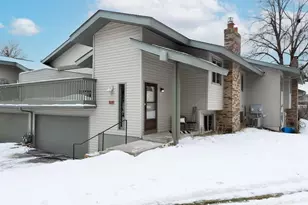 9775 Dorset Ln, Eden Prairie, MN 55347 - Photo 18