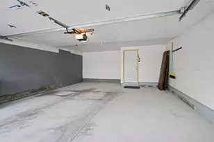 9775 Dorset Ln, Eden Prairie, MN 55347 - Photo 16