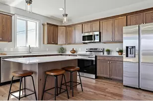 1264 Compton Ave, River Falls, WI 54022 - Photo 2