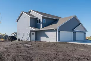 3123 Noble Dr, Mankato, MN 56001 - Photo 1