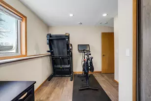 224 Hickory Ln E, Shakopee, MN 55379 - Photo 30