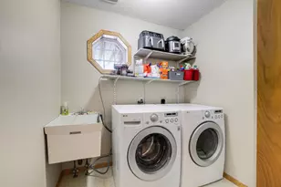 224 Hickory Ln E, Shakopee, MN 55379 - Photo 10