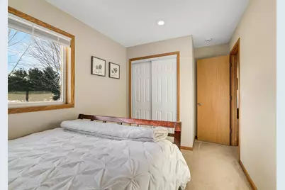 224 Hickory Lane E, Shakopee, MN 55379 - Photo 28