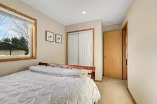 224 Hickory Ln E, Shakopee, MN 55379 - Photo 28