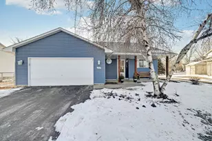 224 Hickory Ln E, Shakopee, MN 55379 - Photo 1