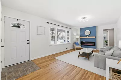 6633 90th Street S, Cottage Grove, MN 55016 - Photo 2